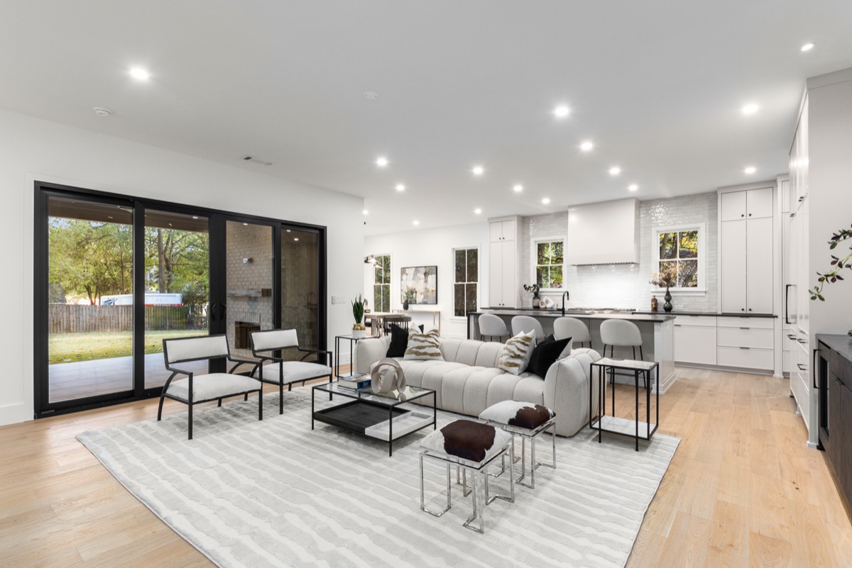 Professional home staging in Metro Atlanta by Design2Sell — 7 areas
